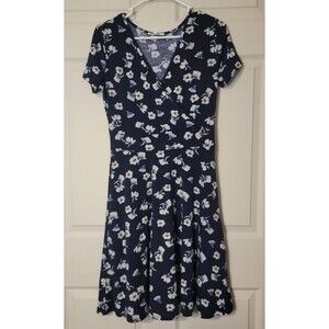⁠MSBASIC Womens Blue White Floral Faux Wrap Dress Size M Casual Short Sleeve